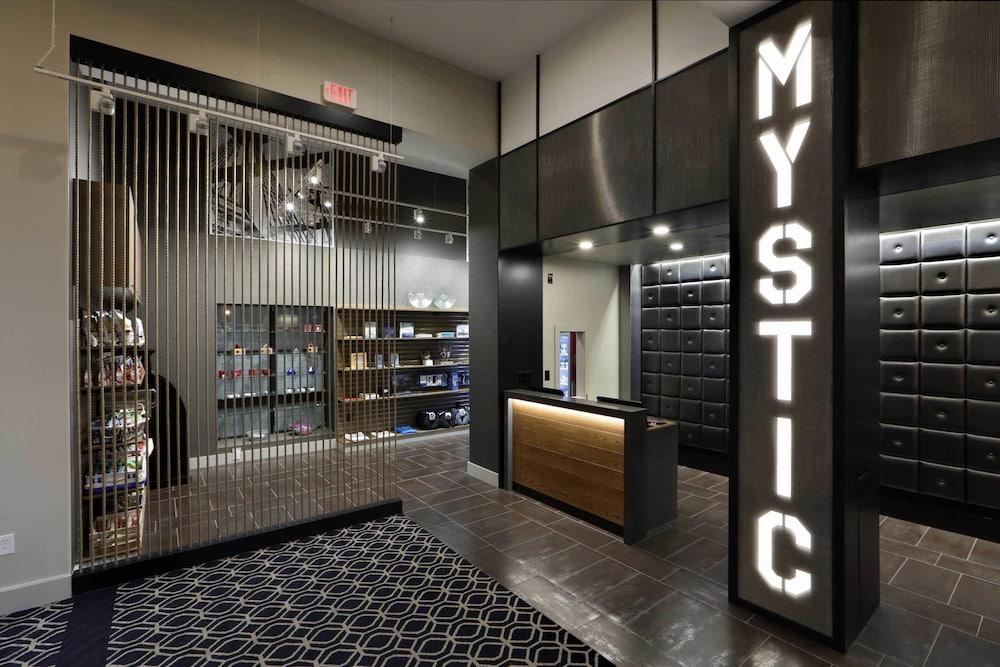 Hilton Mystic Hotel Luaran gambar