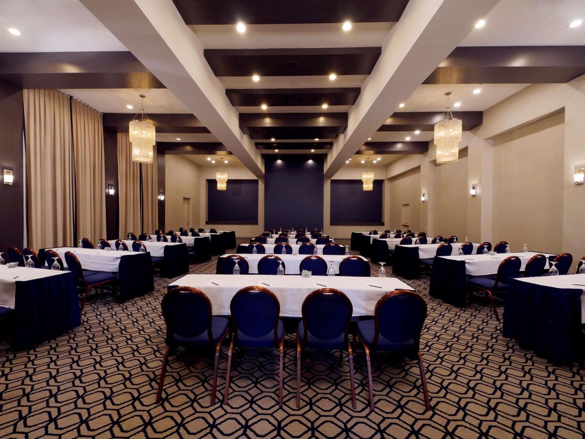 Hilton Mystic Hotel Luaran gambar